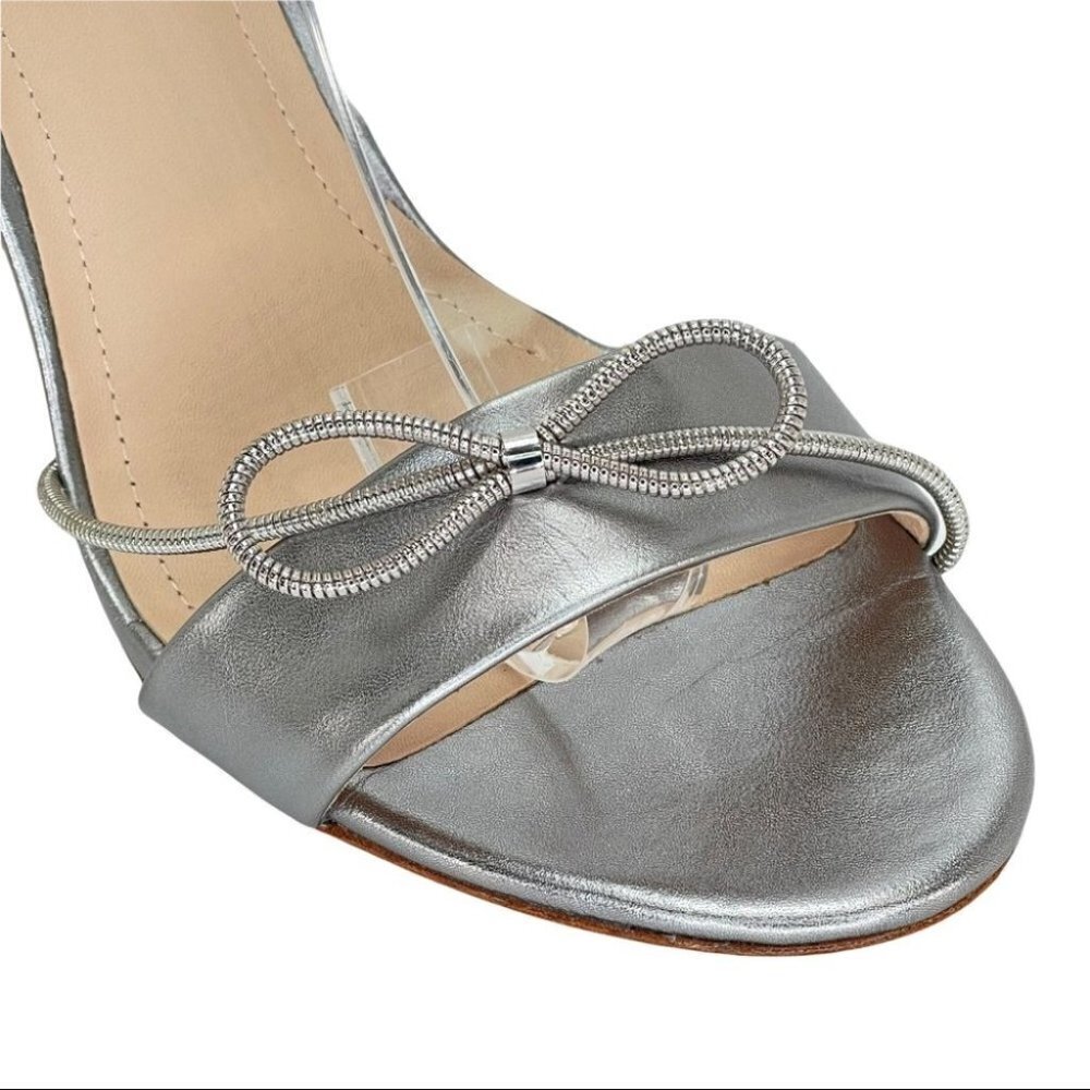 Pour La Victoire Elanna Grey Leather Metal Bow Accent Womens Heels - Picture 6 of 16